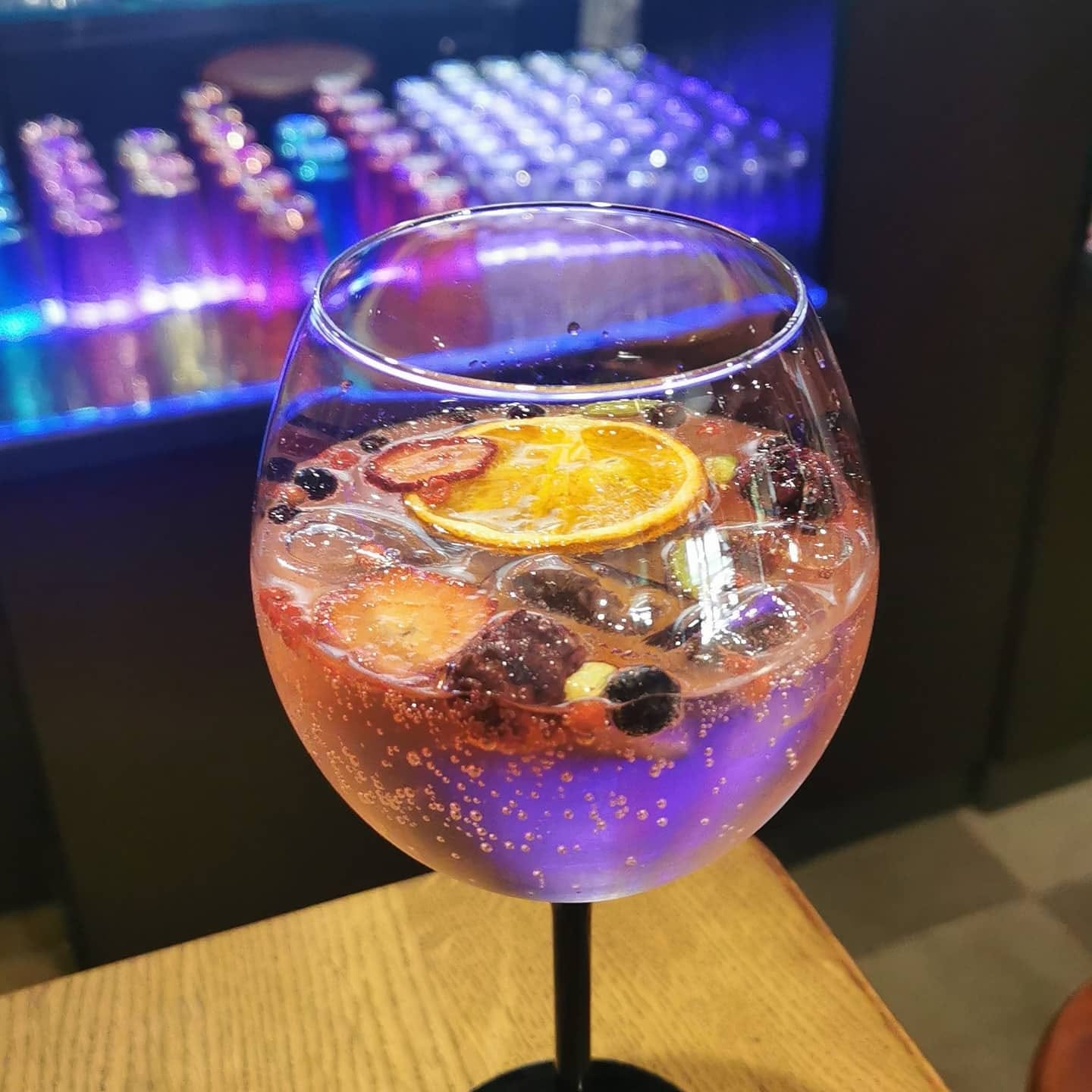 Voćni koktel u Caffe baru Luna